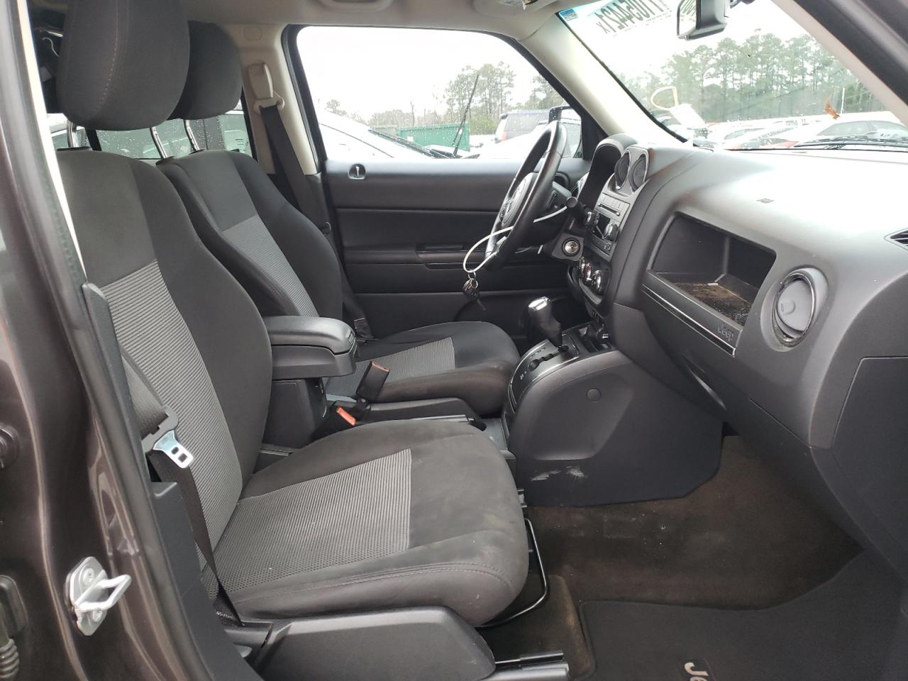 Photo 5 from auction – 2015 JEEP PATRIOT LA with VIN 1C4NJPFB5FD400657