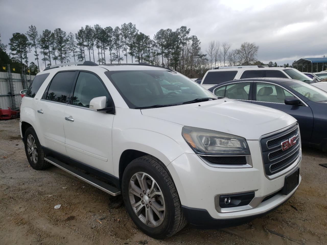 GMC ACADIA SLT 2016 with VIN 1GKKRSKD9GJ141040 - Photo from auction