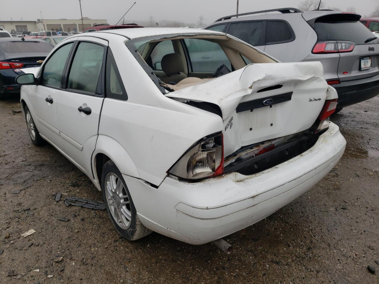 Photo 3 from auction – 2005 FORD FOCUS ZX4 with VIN 1FAFP34N05W147569