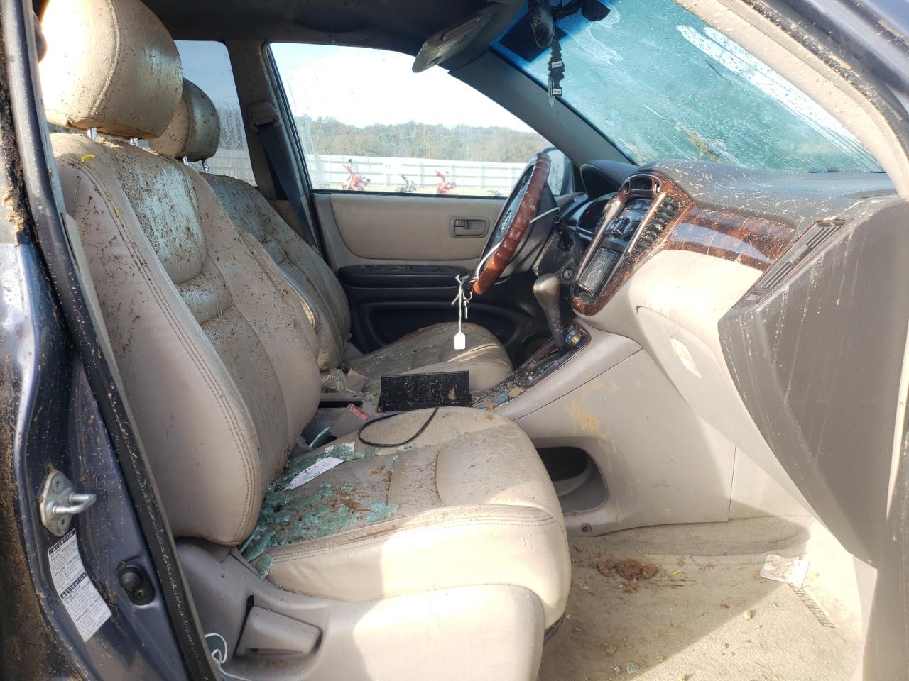 Photo 5 from auction – 2002 TOYOTA HIGHLANDER with VIN JTEHF21A620048461