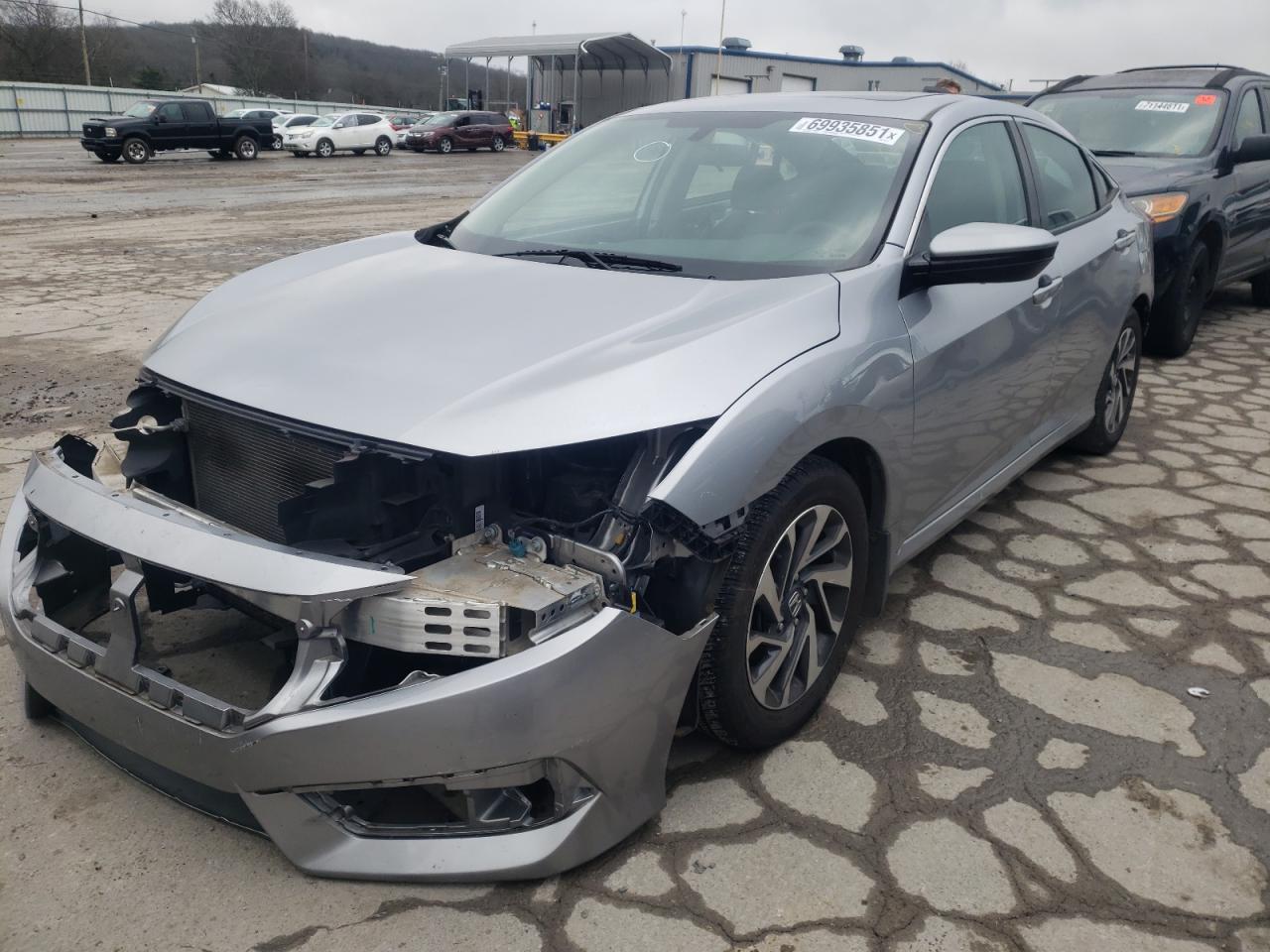 Photo 2 from auction – 2017 HONDA CIVIC EX with VIN 19XFC2F70HE019779