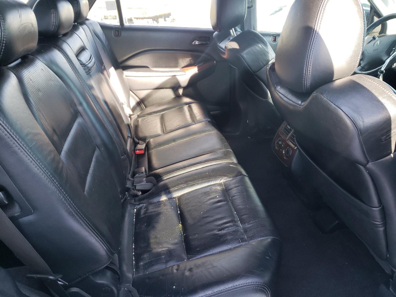 Photo 6 from auction – 2006 ACURA MDX with VIN 2HNYD18296H511062