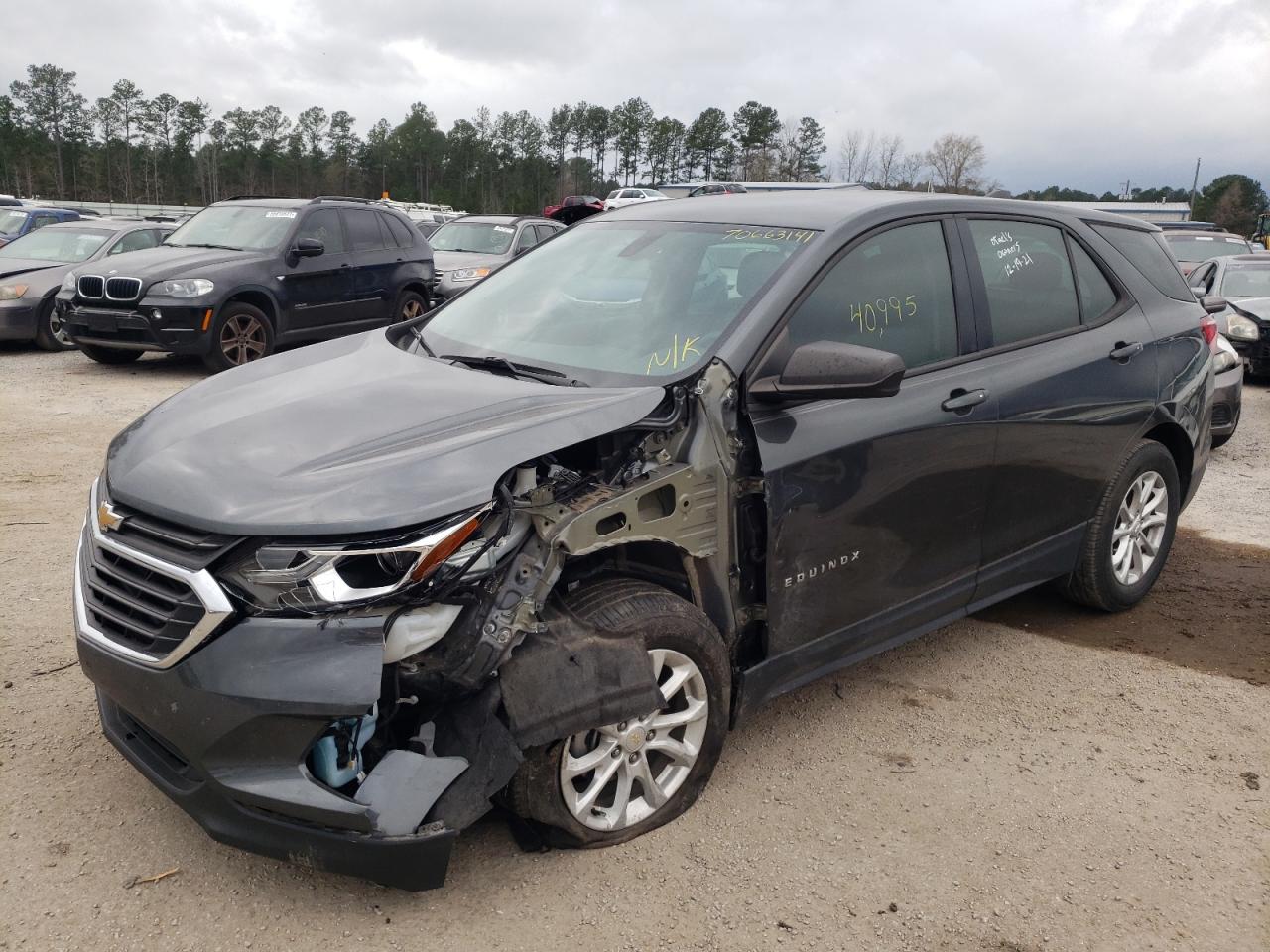 Photo 2 from auction – 2018 CHEVROLET EQUINOX LS with VIN 2GNAXHEV2J6333223