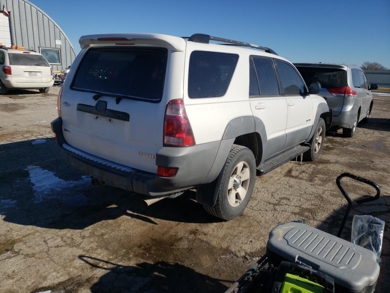 Photo 4 from auction – 2003 TOYOTA 4RUNNER SR with VIN JTEBT14R230017509