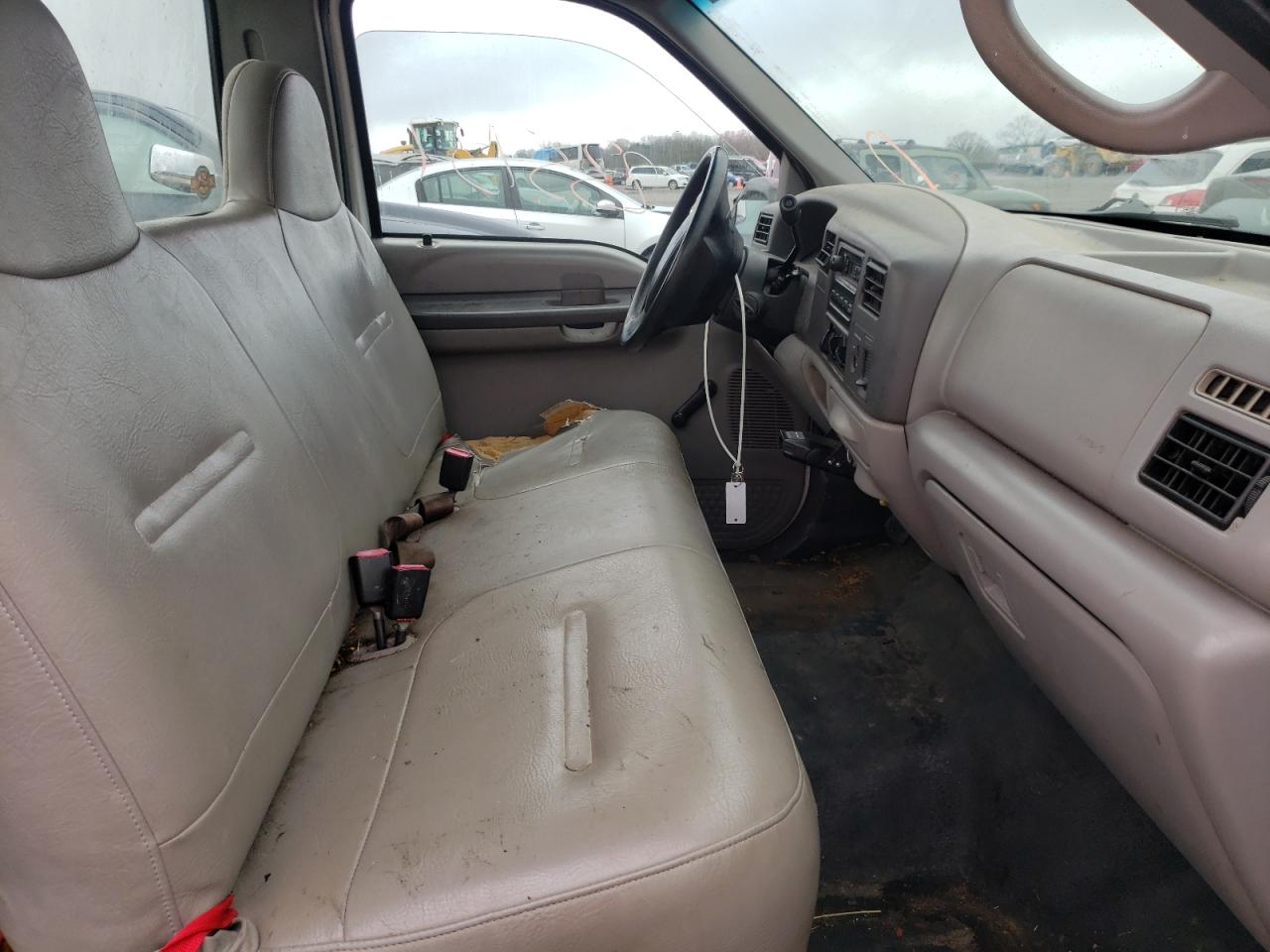 Photo 5 from auction – 1999 FORD F250 SUPER with VIN 1FTNF20L2XEB85935