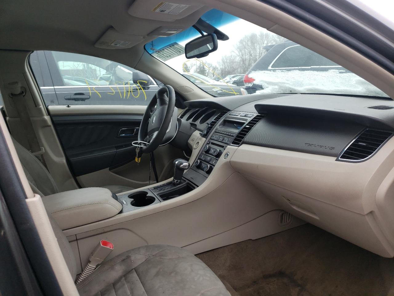 Photo 5 from auction – 2011 FORD TAURUS SE with VIN 1FAHP2DW0BG189886