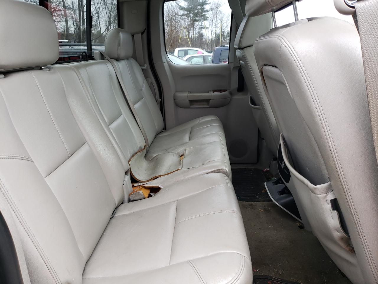 Photo 6 from auction – 2007 CHEVROLET SILVERADO with VIN 1GCEK19Y37Z528684