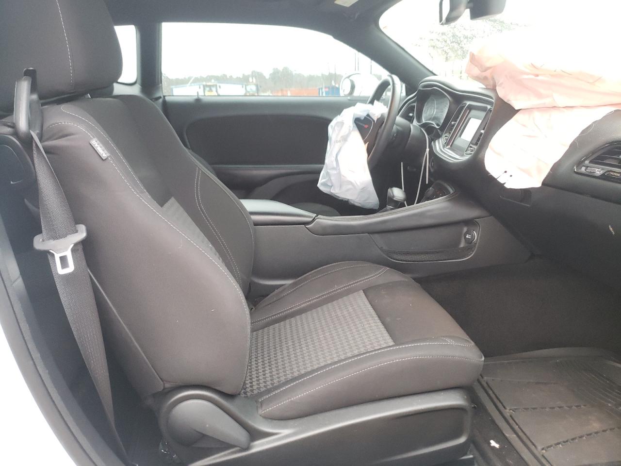 Photo 5 from auction – 2015 DODGE CHALLENGER with VIN 2C3CDZAGXFH708735