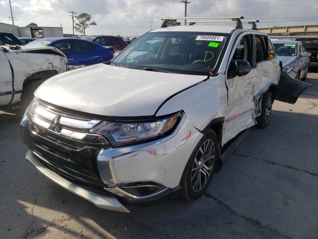 Photo 2 from auction – 2017 MITSUBISHI OUTLANDER with VIN JA4AD2A39HZ028121
