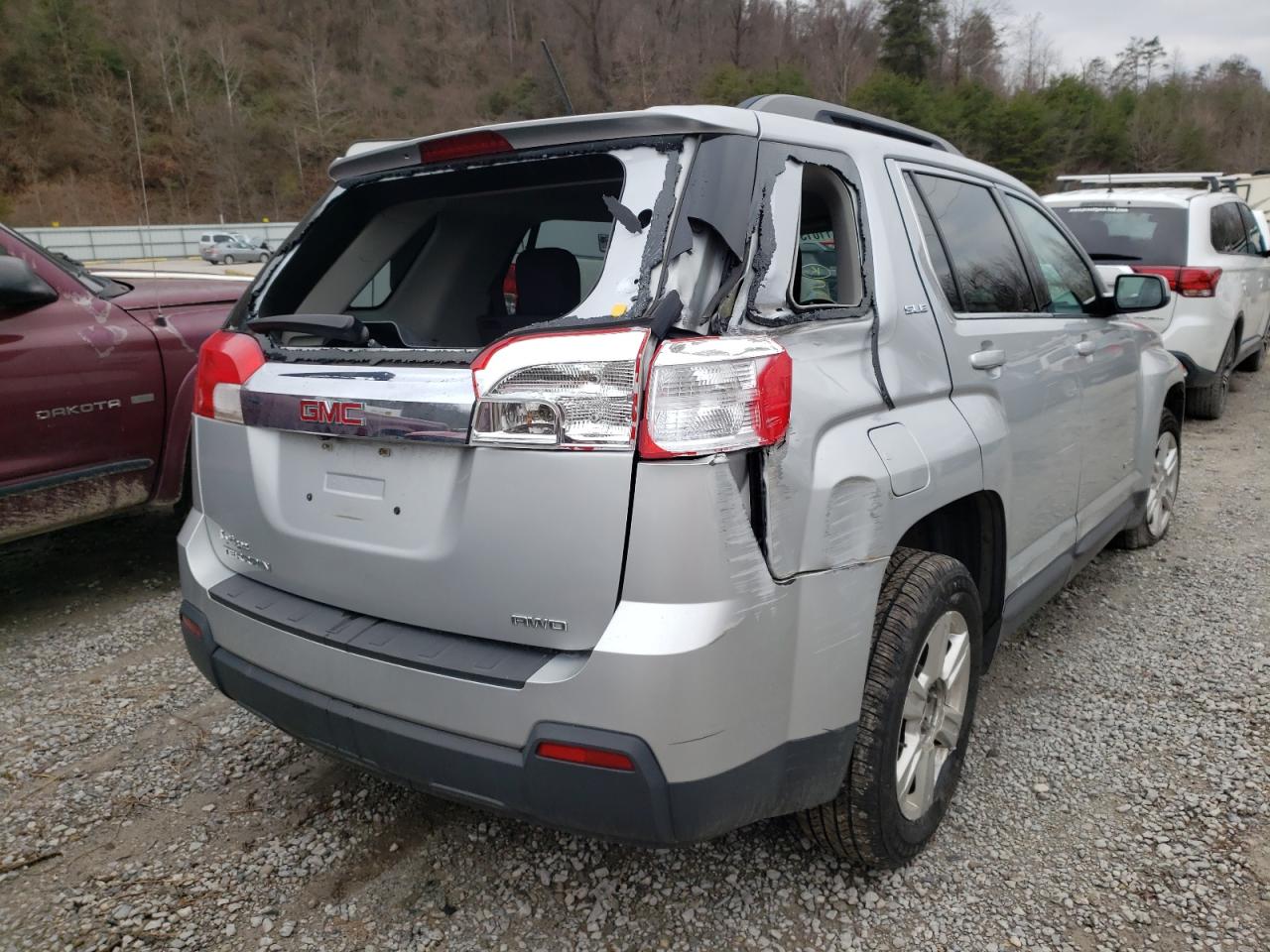 Photo 4 from auction – 2015 GMC TERRAIN SL with VIN 2GKFLWEK0F6336833