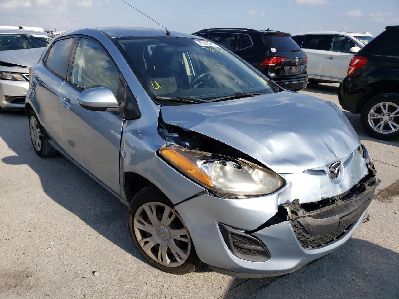 MAZDA MAZDA2 2013 with VIN JM1DE1KY4D0165423 - Photo from auction