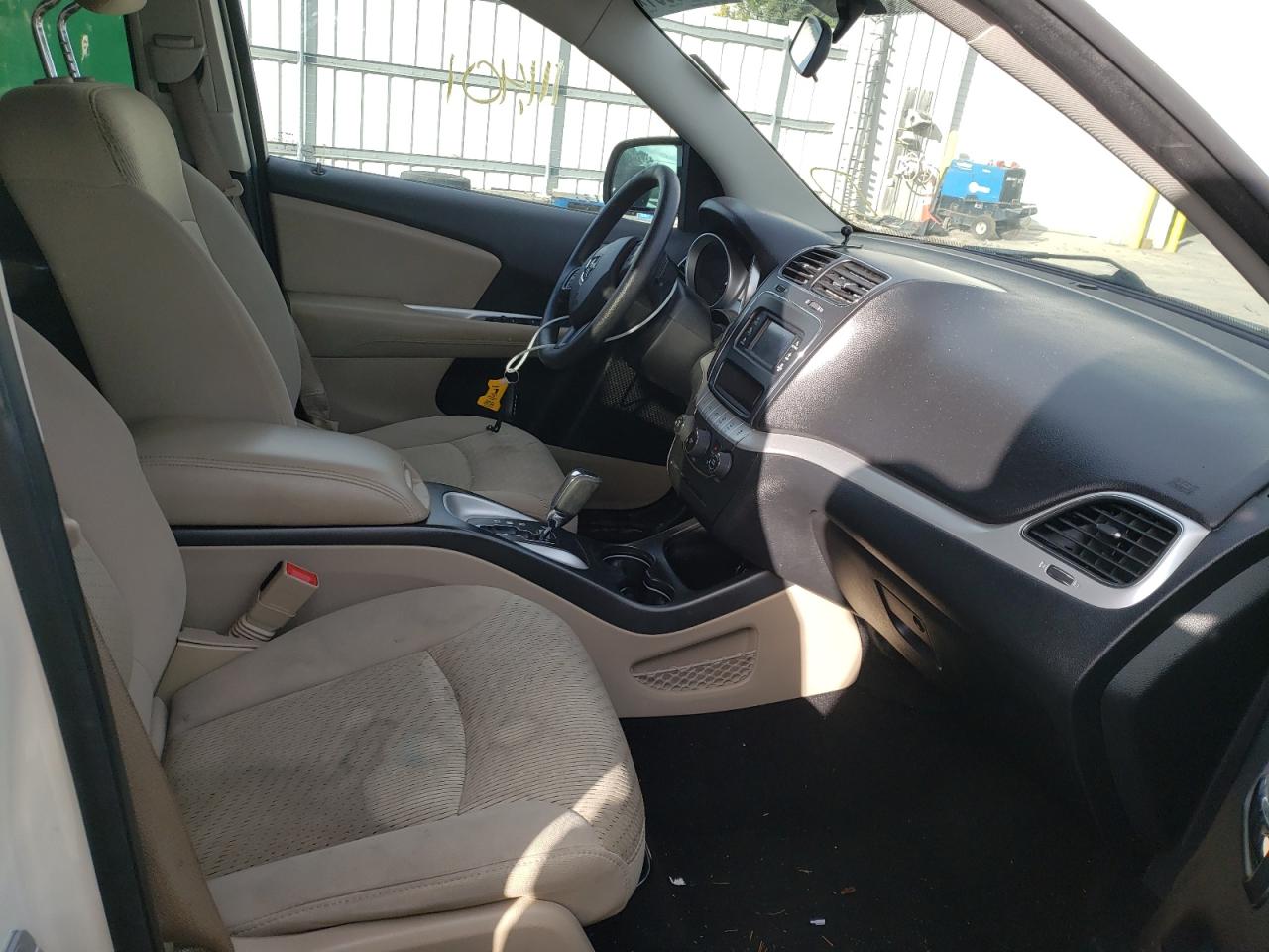 Photo 5 from auction – 2015 DODGE JOURNEY SX with VIN 3C4PDCBG5FT718556