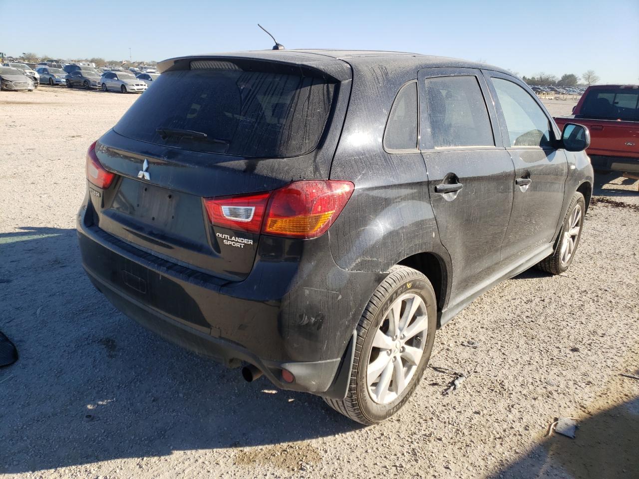 Photo 4 from auction – 2013 MITSUBISHI RVR SE with VIN 4A4AP3AU2DE022019