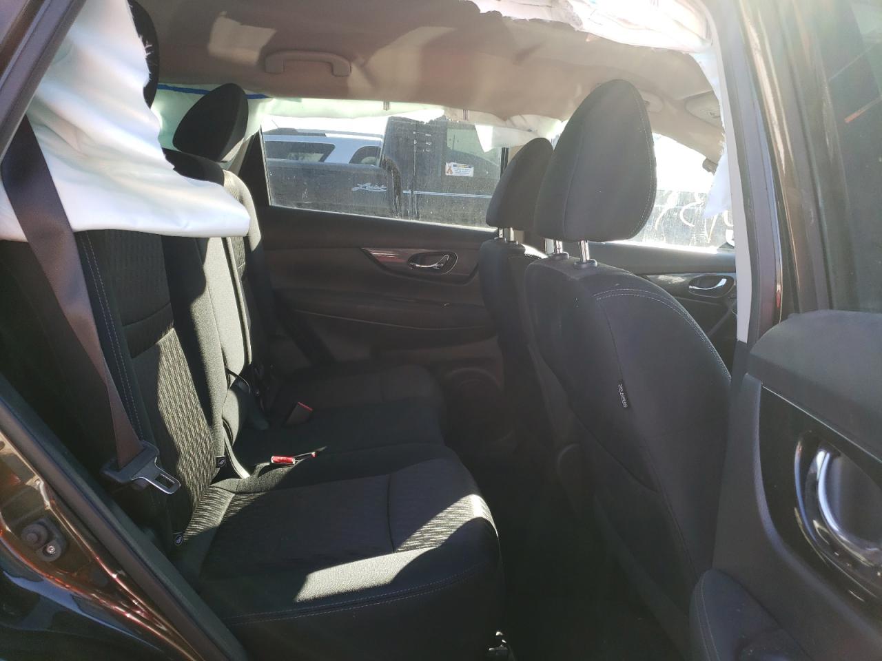 Photo 6 from auction – 2017 NISSAN ROGUE S with VIN KNMAT2MV5HP522638