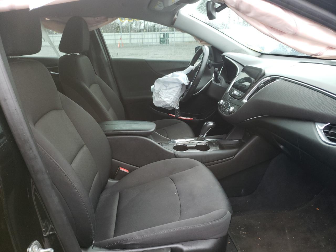 Photo 5 from auction – 2016 CHEVROLET MALIBU LT with VIN 1G1ZE5ST8GF311690