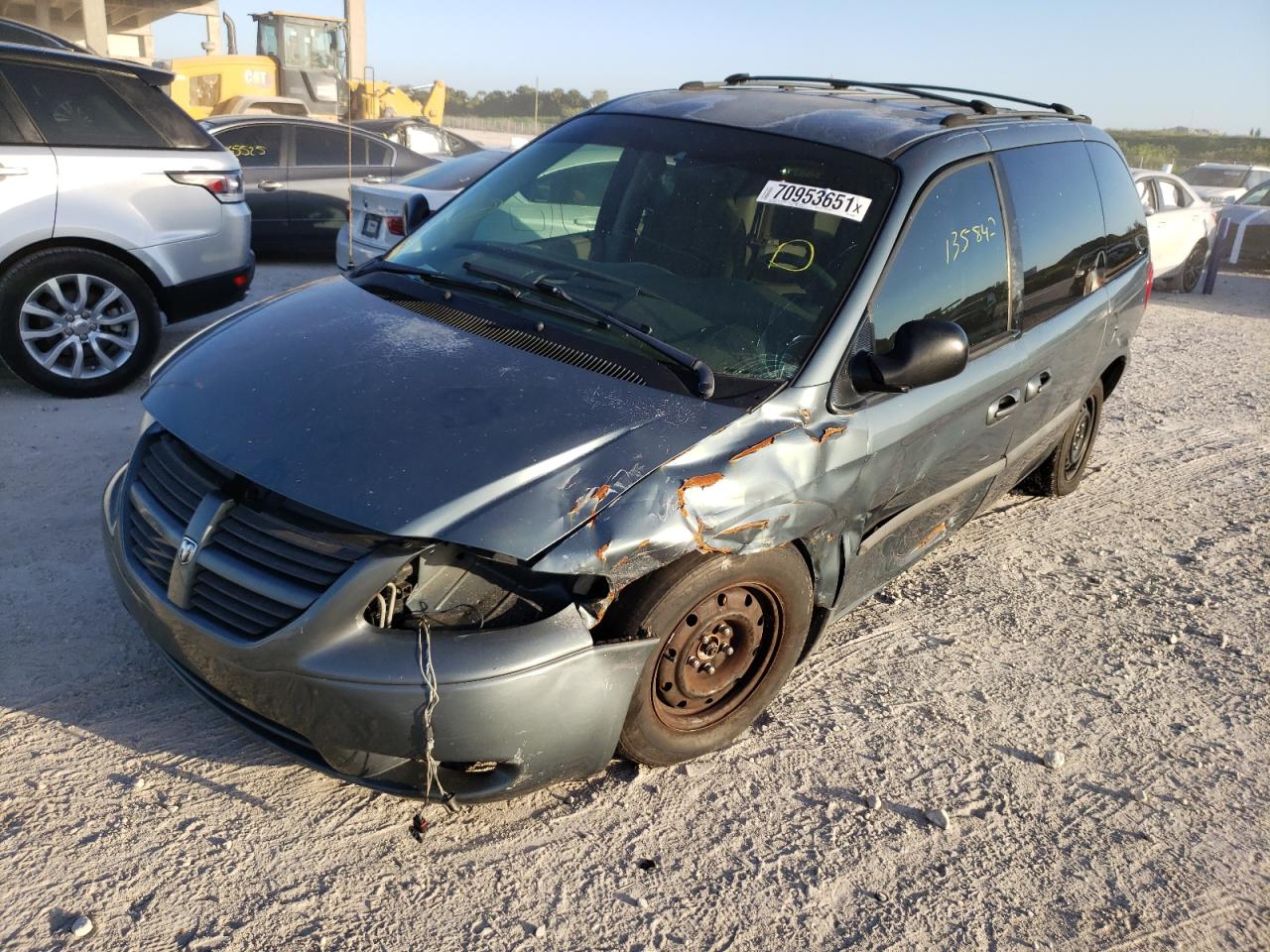 Photo 2 from auction – 2005 DODGE CARAVAN SX with VIN 1D4GP45R35B328634