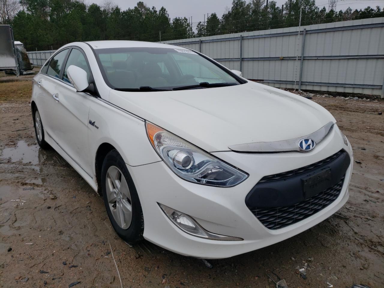 HYUNDAI SONATA HYB 2012 with VIN KMHEC4A43CA032196 - Photo from auction