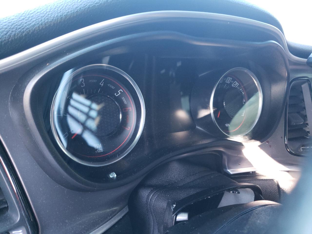Photo 8 from auction – 2019 DODGE CHALLENGER with VIN 2C3CDZFJXKH719619