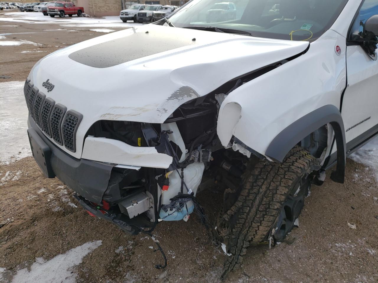 Photo 9 from auction – 2019 JEEP CHEROKEE T with VIN 1C4PJMBX4KD421485