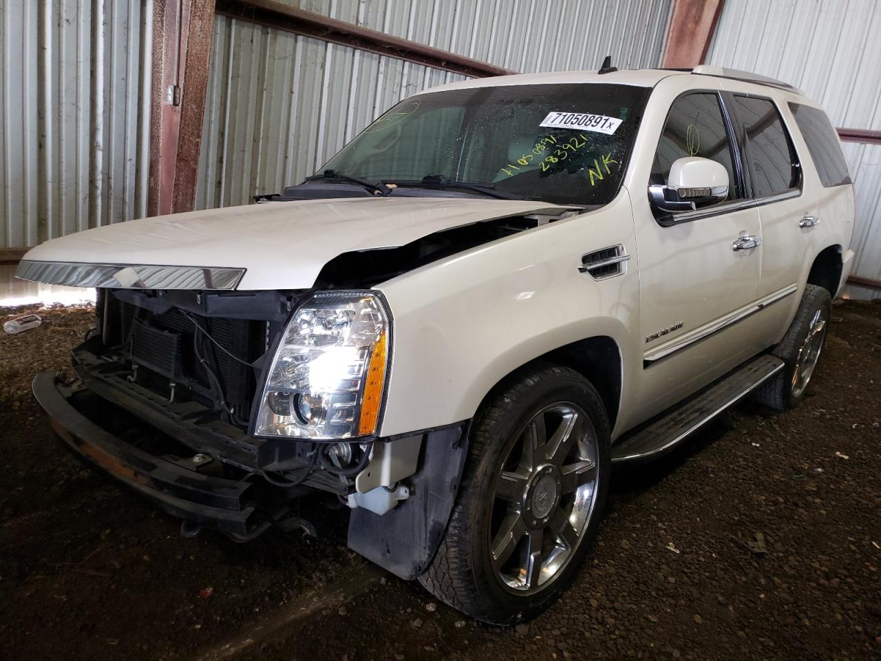 Photo 2 from auction – 2010 CADILLAC ESCALADE with VIN 1GYUCAEF5AR283921