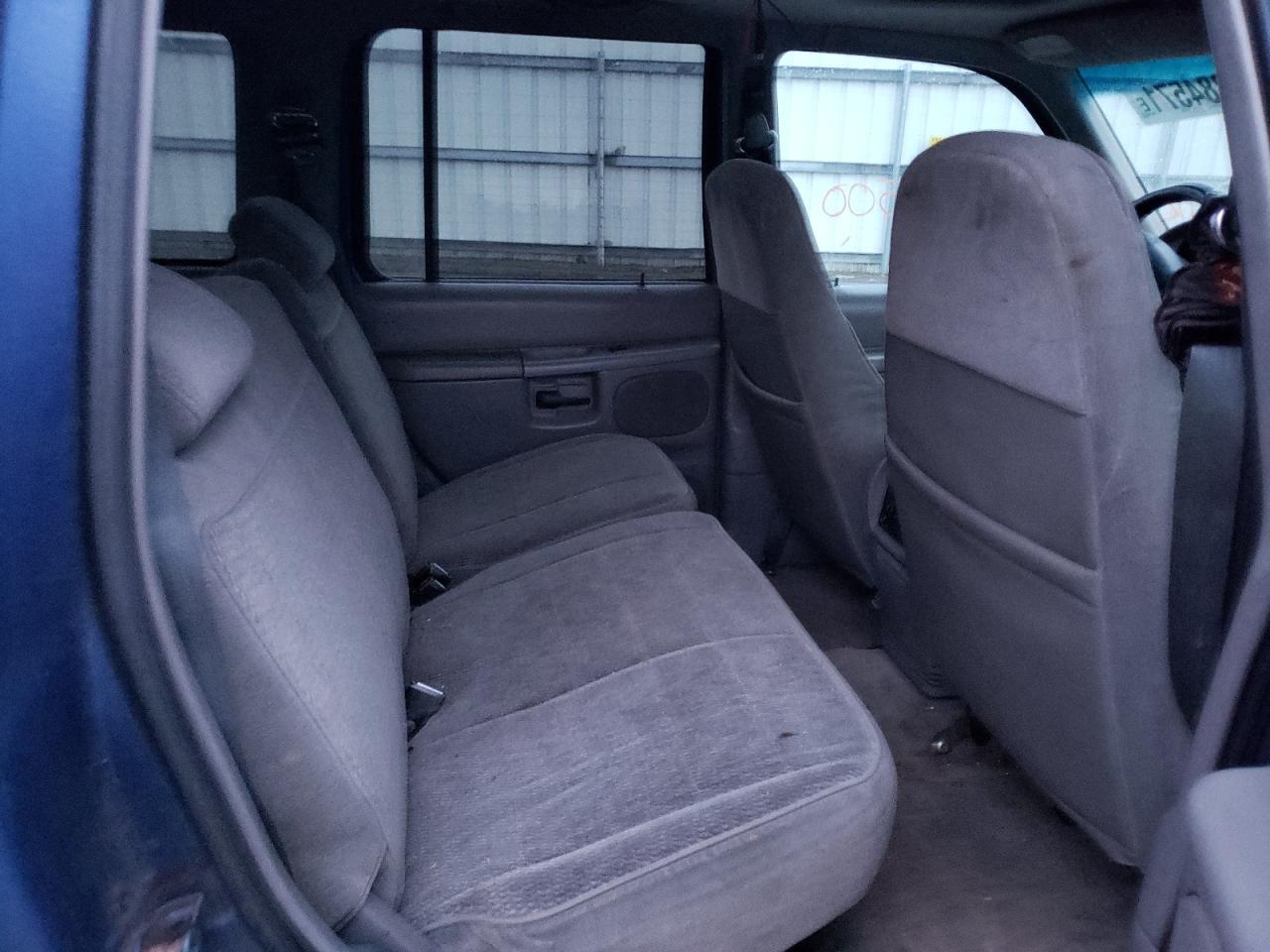 Photo 6 from auction – 1997 FORD EXPLORER with VIN 1FMDU32X1VZC12275