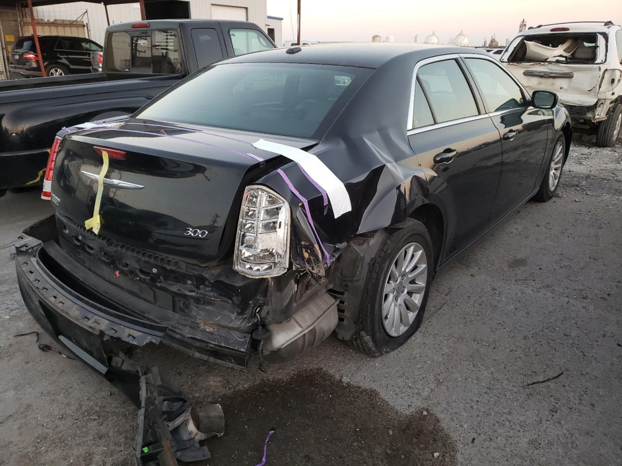 Photo 4 from auction – 2014 CHRYSLER 300 with VIN 2C3CCAAG1EH305794