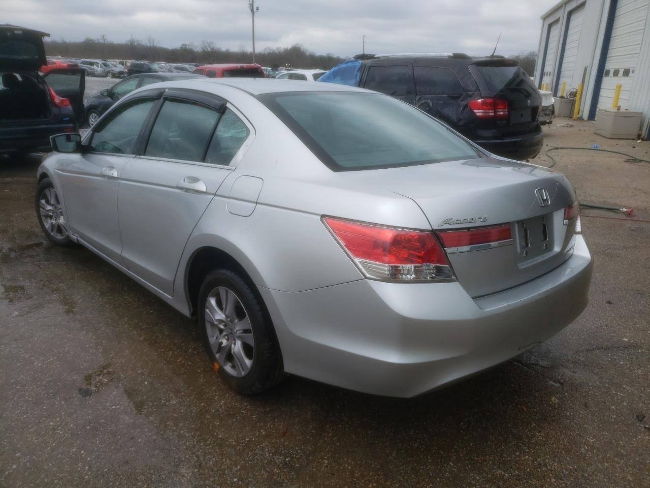 Photo 3 from auction – 2012 HONDA ACCORD with VIN 1HGCP2F61CA227603