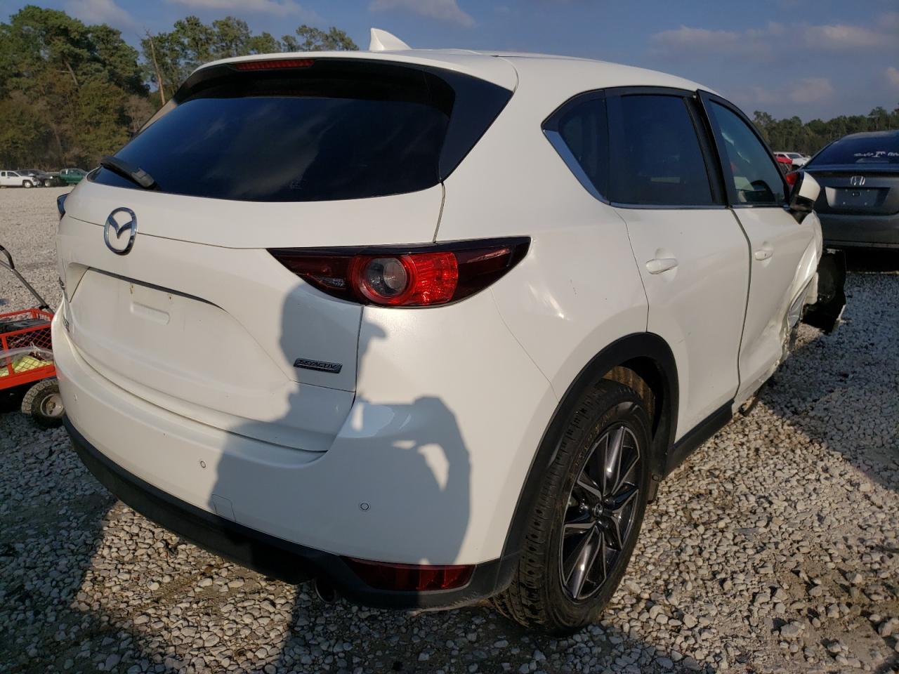 Photo 4 from auction – 2018 MAZDA CX-5 TOURI with VIN JM3KFACM6J0411830