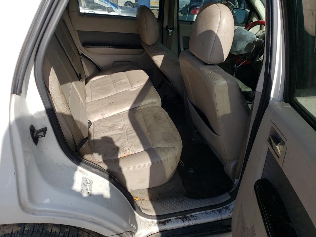 Photo 6 from auction – 2010 FORD ESCAPE HYB with VIN 1FMCU4K36AKC31163