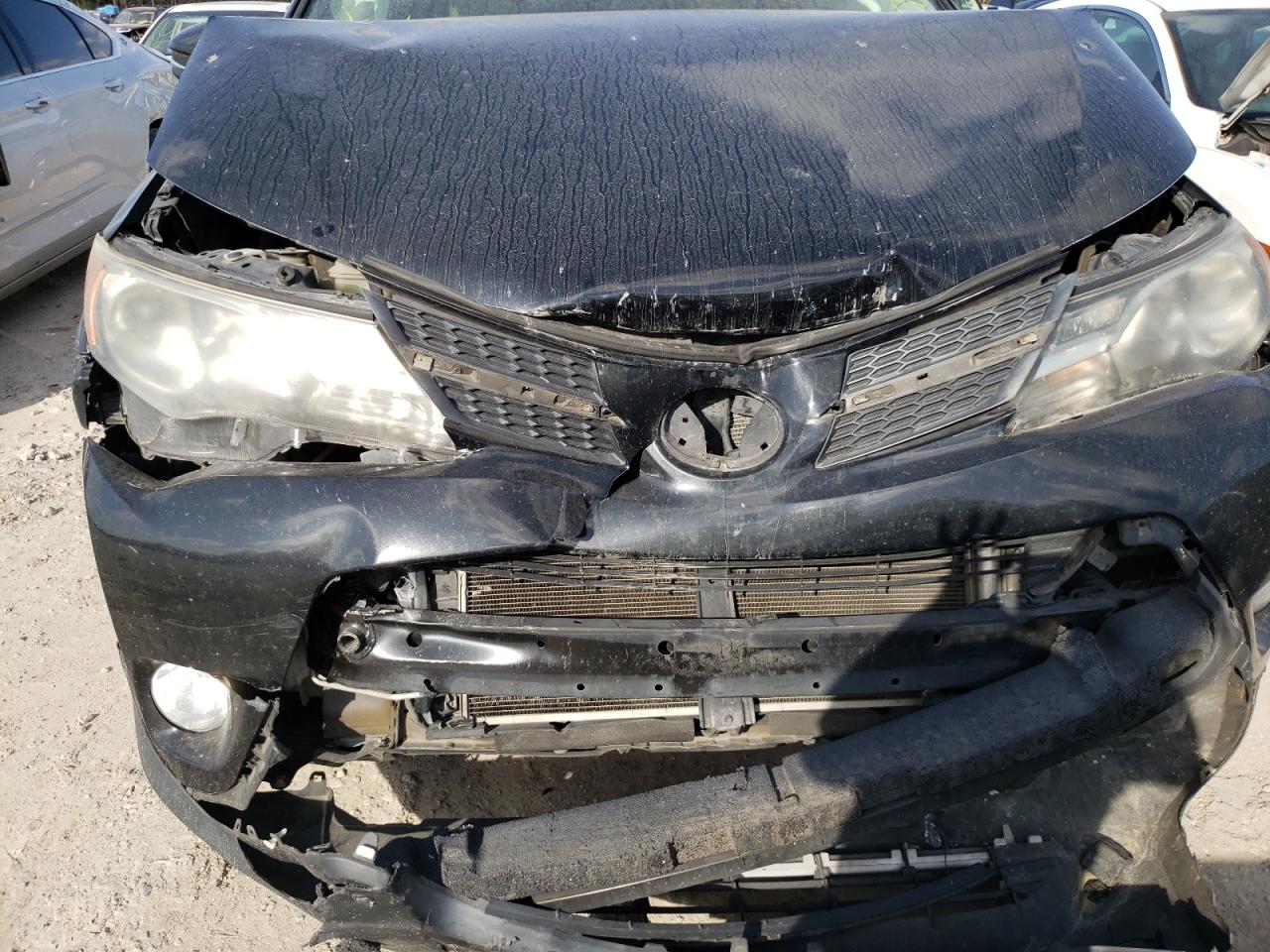 Photo 9 from auction – 2014 TOYOTA RAV4 LIMIT with VIN 2T3YFREV6EW118230