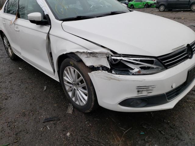 Photo 9 from auction – 2011 VOLKSWAGEN JETTA SEL with VIN 3VWLZ7AJ6BM356582