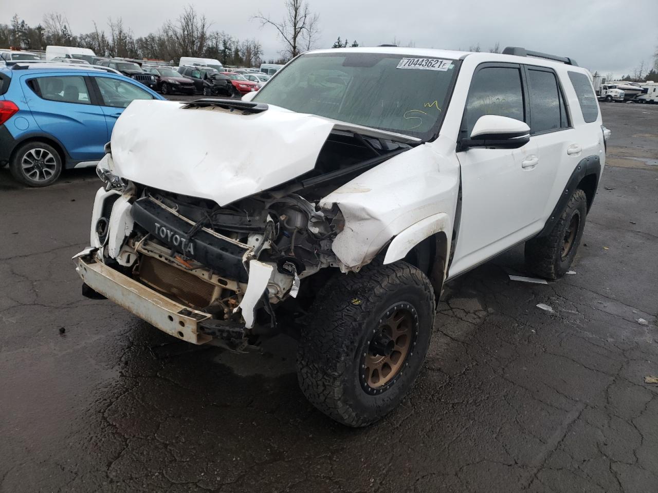 Photo 2 from auction – 2014 TOYOTA 4RUNNER SR with VIN JTEBU5JRXE5197322