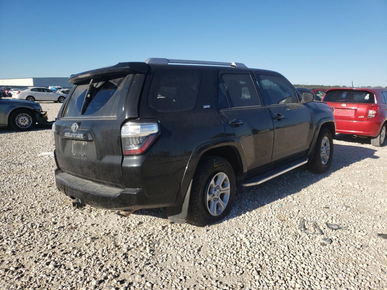 Photo 4 from auction – 2018 TOYOTA 4RUNNER SR with VIN JTEZU5JR9J5184439
