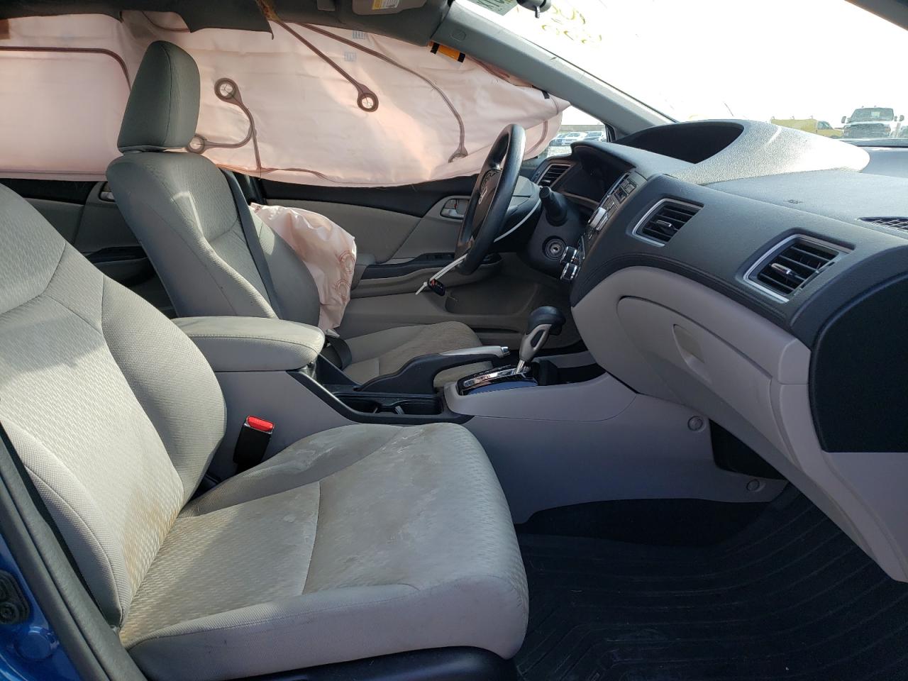 Photo 5 from auction – 2015 HONDA CIVIC LX with VIN 19XFB2F51FE202090