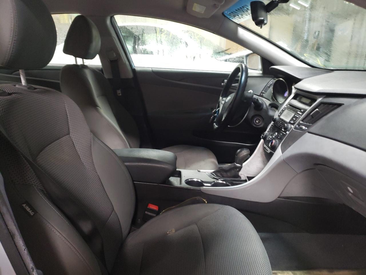 Photo 9 from auction – 2012 HYUNDAI SONATA GLS with VIN 5NPEB4AC2CH331637