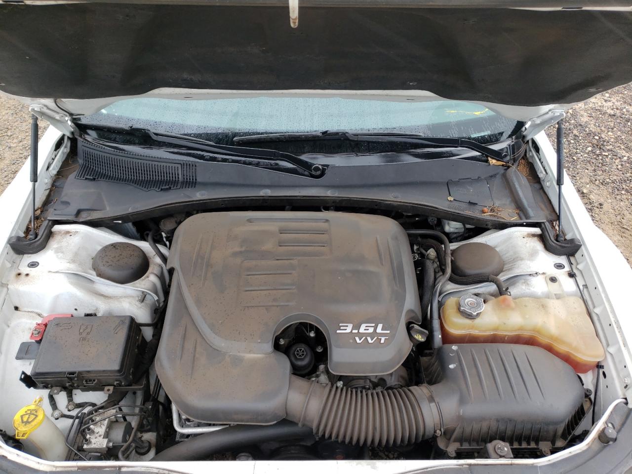 Photo 7 from auction – 2015 CHRYSLER 300 LIMITE with VIN 2C3CCAAGXFH930793