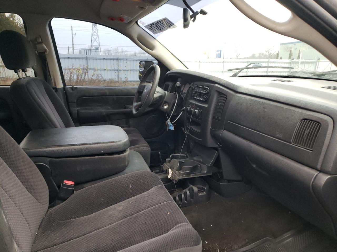 Photo 5 from auction – 2004 DODGE RAM 1500 S with VIN 1D7HU18D34S587167