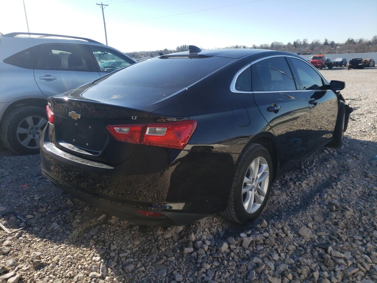 Photo 4 from auction – 2018 CHEVROLET MALIBU LT with VIN 1G1ZD5ST7JF142093