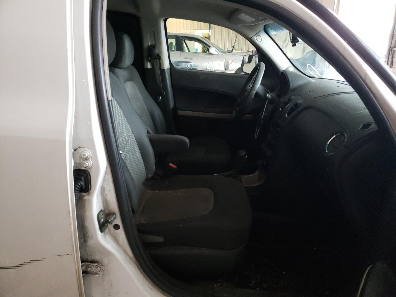 Photo 5 from auction – 2009 CHEVROLET HHR PANEL with VIN 3GCCA85B39S572852