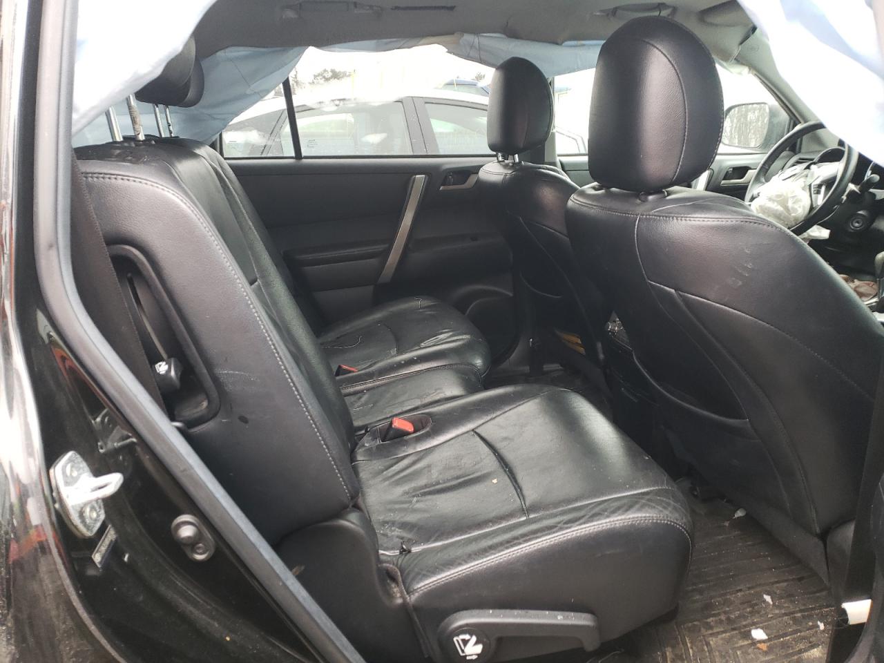 Photo 6 from auction – 2011 TOYOTA HIGHLANDER with VIN 5TDBK3EHXBS083360