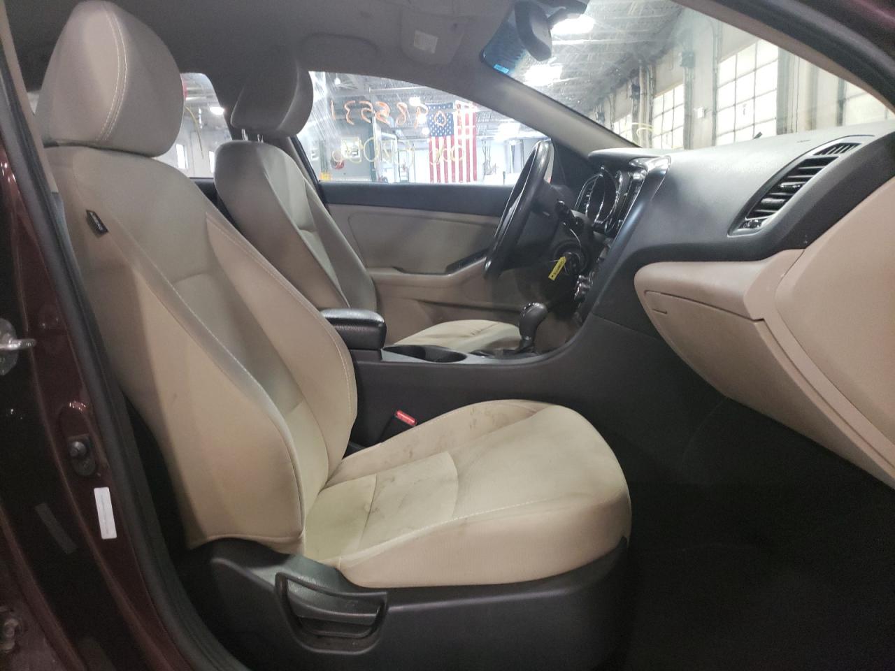 Photo 5 from auction – 2013 KIA OPTIMA with VIN 5XXGM4A77DG151248