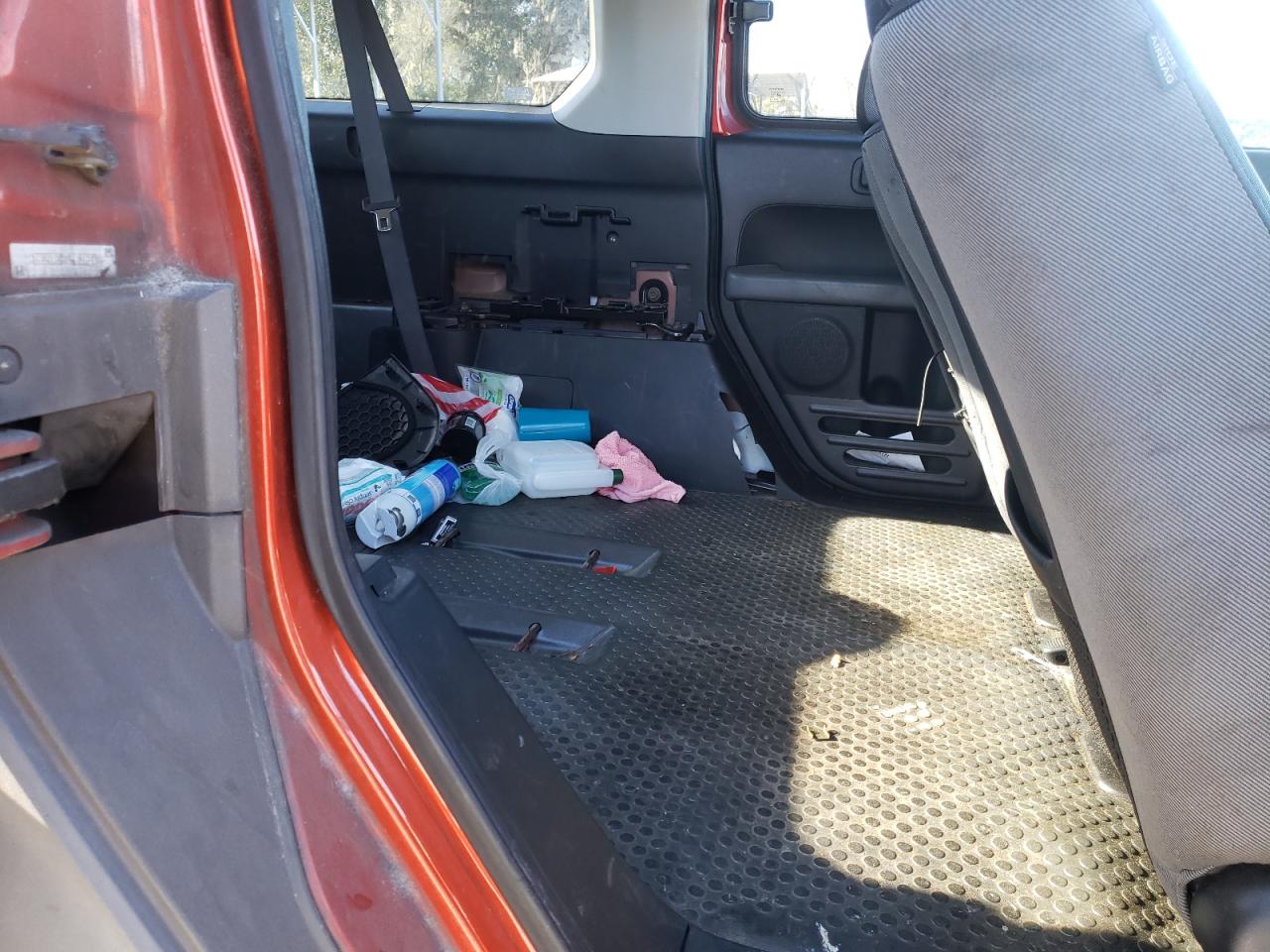 Photo 6 from auction – 2005 HONDA ELEMENT with VIN 5J6YH186X5L012182