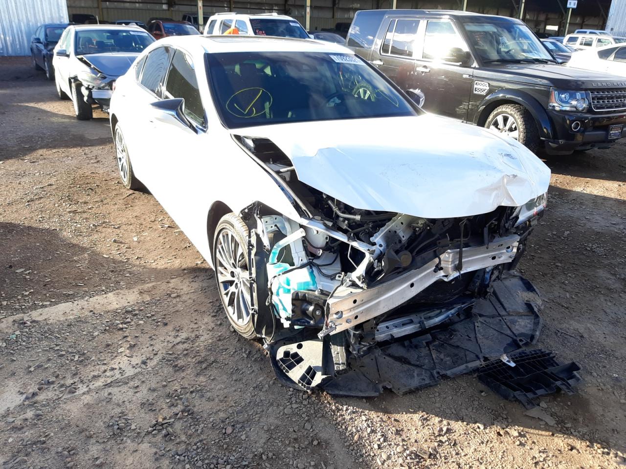 LEXUS ES 350 2019 with VIN JTHBZ1B10K2004548 - Photo from auction