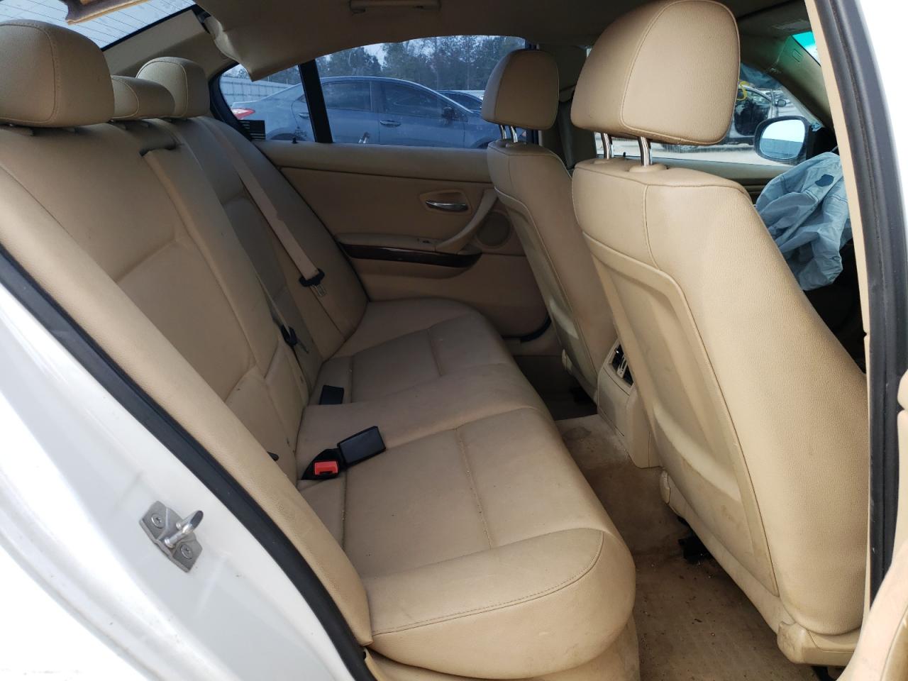 Photo 6 from auction – 2011 BMW 328 I with VIN WBAPH7C59BE130756