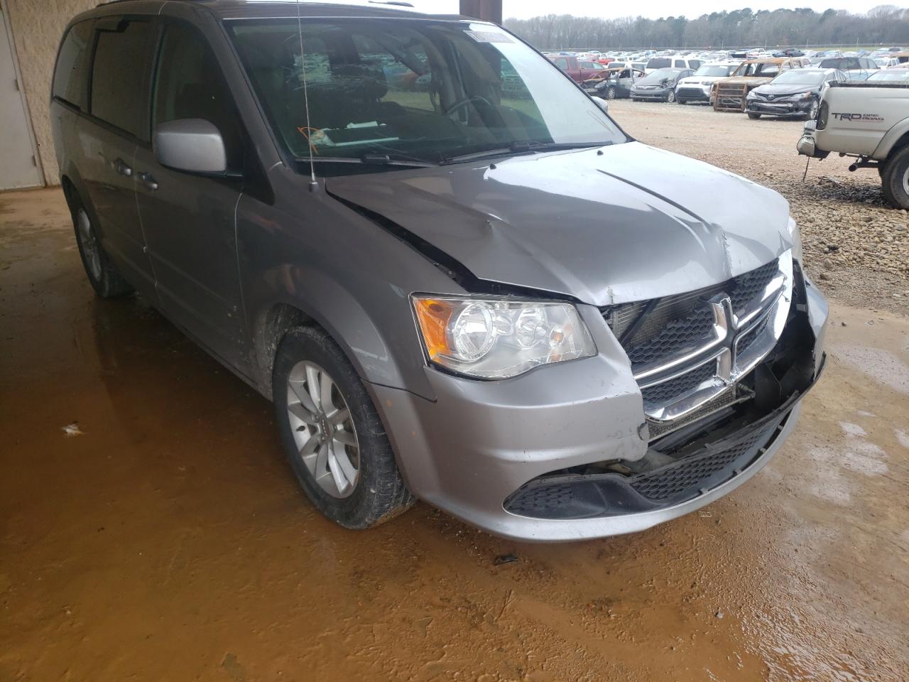 DODGE GRAND CARA 2016 with VIN 2C4RDGCG8GR325637 - Photo from auction