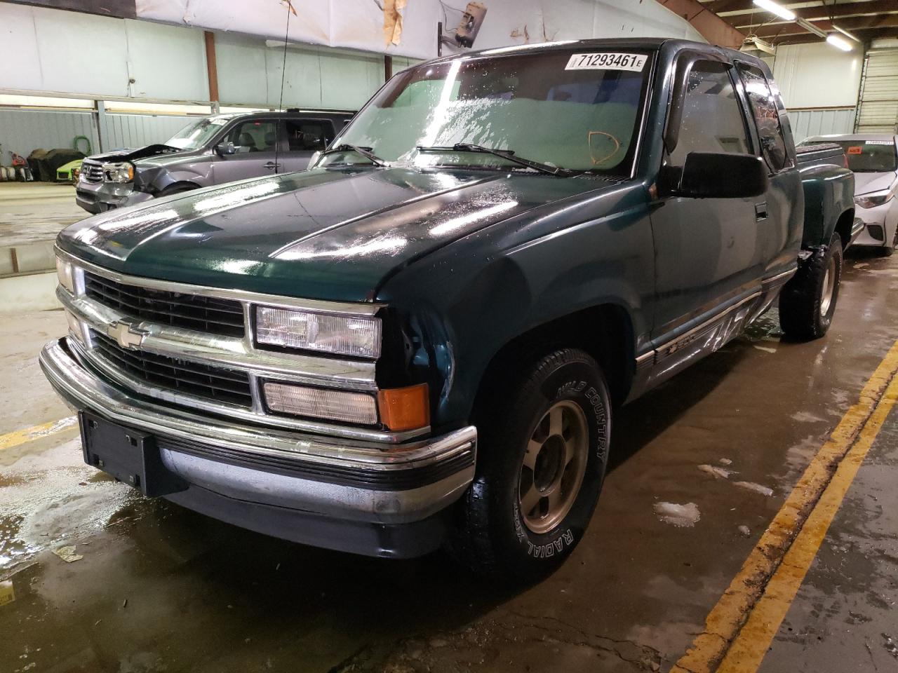Photo 2 from auction – 1997 CHEVROLET C/K1500 with VIN 2GCEC19M1V1104775