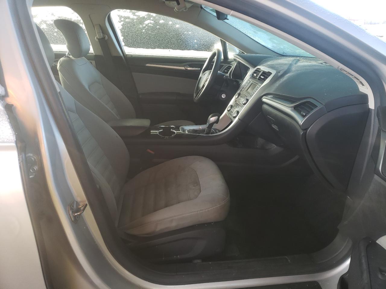 Photo 5 from auction – 2015 FORD FUSION S with VIN 1FA6P0G70F5101503