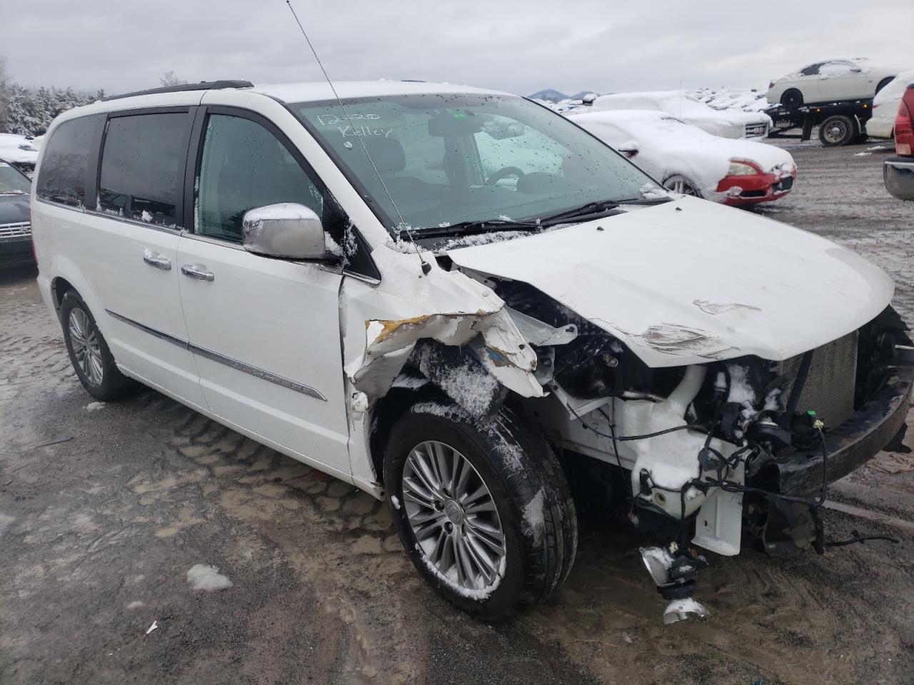 CHRYSLER TOWN & COU 2014 with VIN 2C4RC1CG0ER257427 - Photo from auction