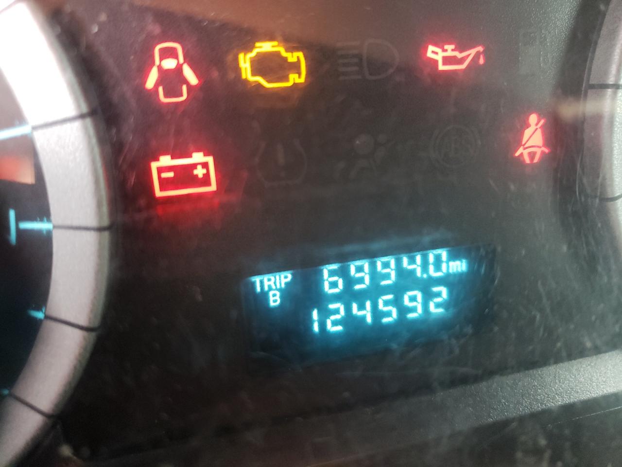 Zdjęcie 8 z aukcji – 2010 FORD ESCAPE XLS z VIN 1FMCU9C72AKD33414