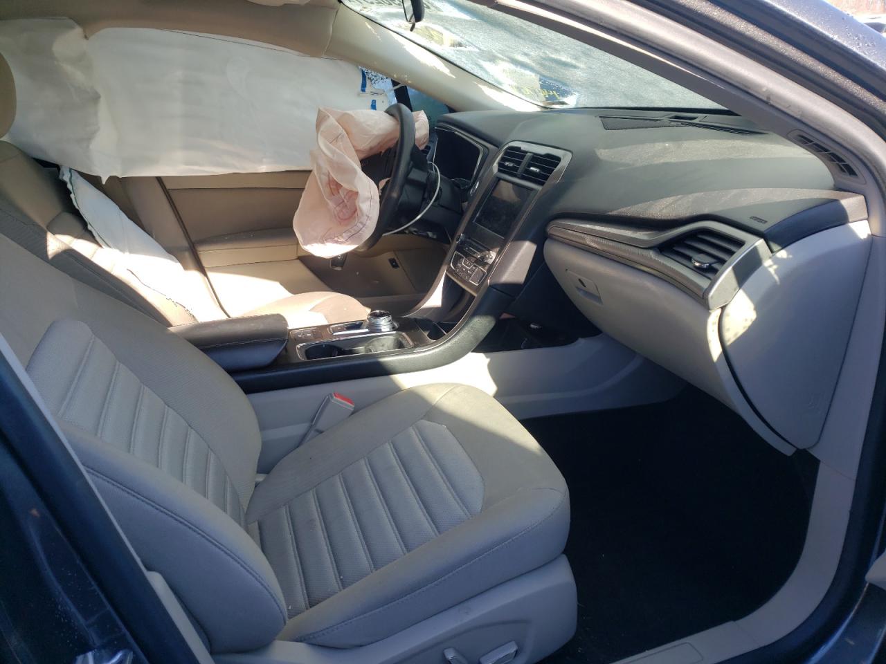 Photo 5 from auction – 2018 FORD FUSION SE with VIN 3FA6P0LU6JR140761